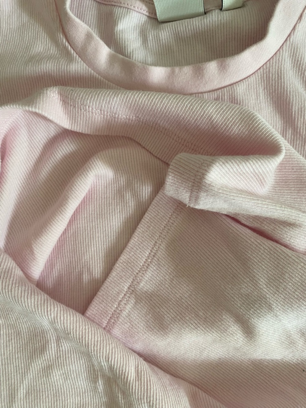 Aritzia homestretch T-shirt - Picture 3 of 6